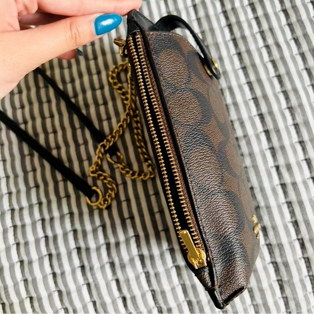 Coach Phone Crossbody In Signature Canvas Brown With Gold Chain - Picture 2 of 3